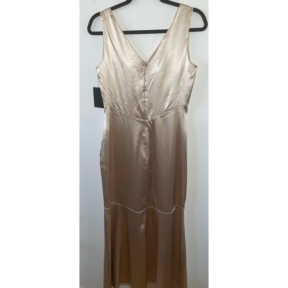 💕SALE 4 for $10💕⭕️ Alex B. Elegant Satin Sleeveless Dress - Picture 3 of 10